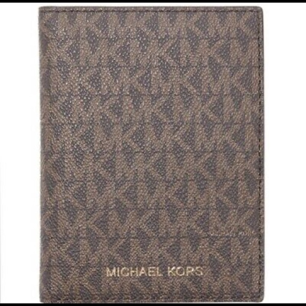BNWT Michael Kors Passport Holder Wallet Jet Set MK